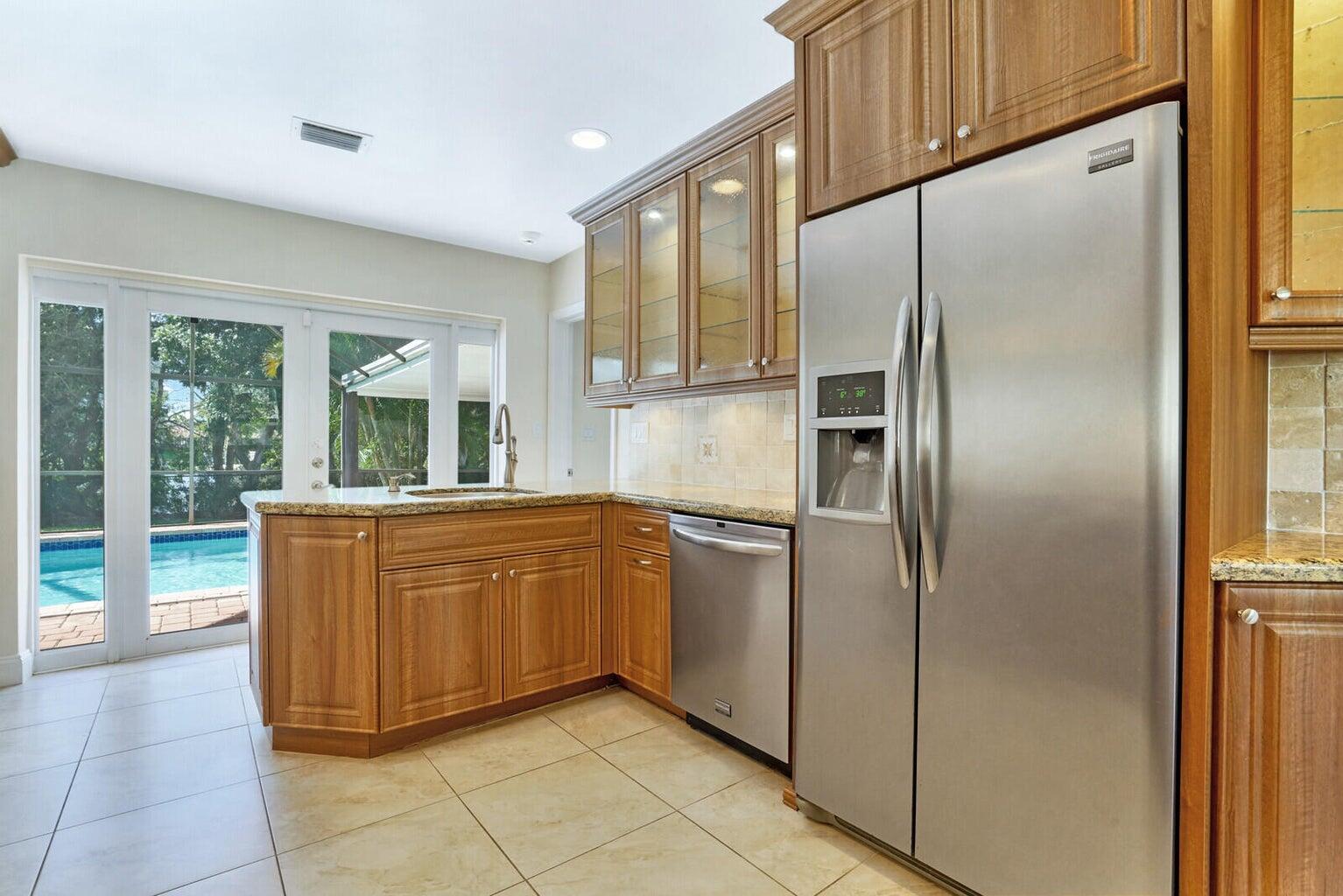 1104 Northeast 4th Drive Deerfield Beach, FL 33441 - Photo 15 of 37 Kitchen