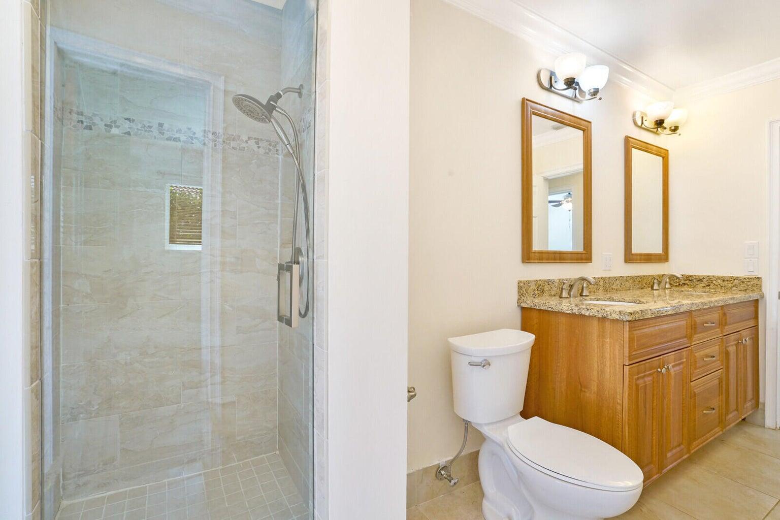 1104 Northeast 4th Drive Deerfield Beach, FL 33441 - Photo 24 of 37 Guest / Cabana Bath