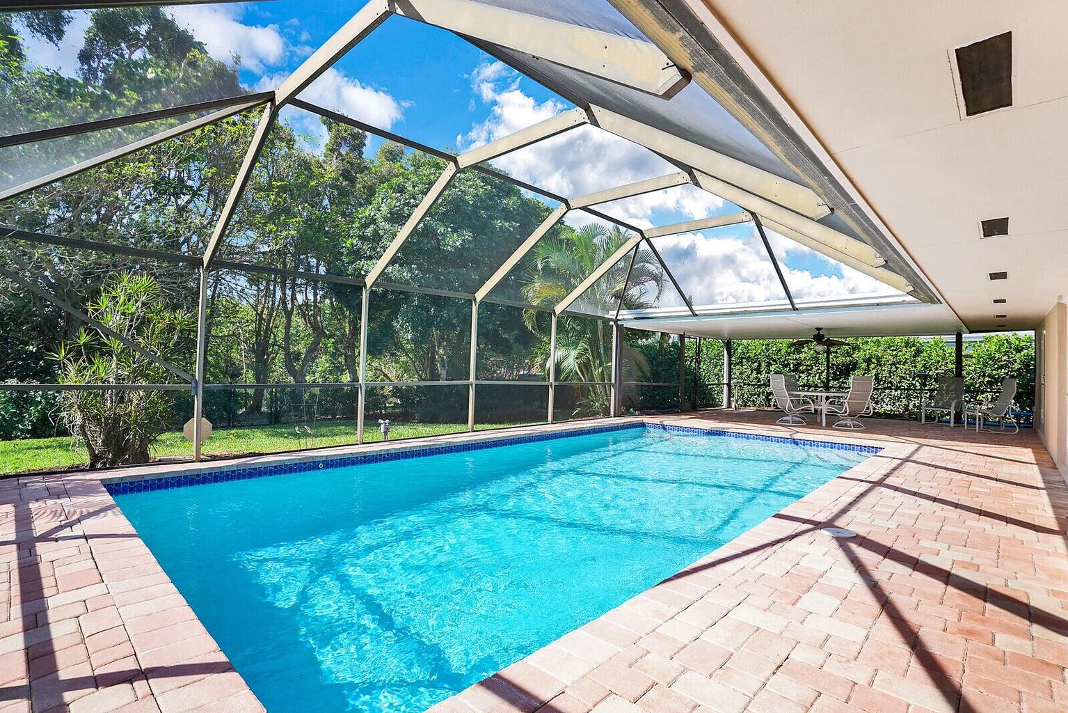 1104 Northeast 4th Drive Deerfield Beach, FL 33441 - Photo 25 of 37 Pool / deck area