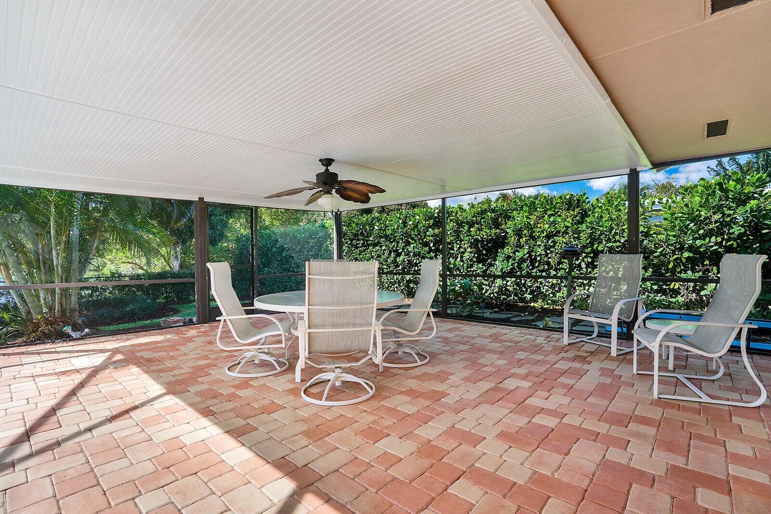 1104 Northeast 4th Drive Deerfield Beach, FL 33441 - Photo 28 of 37 Deck area