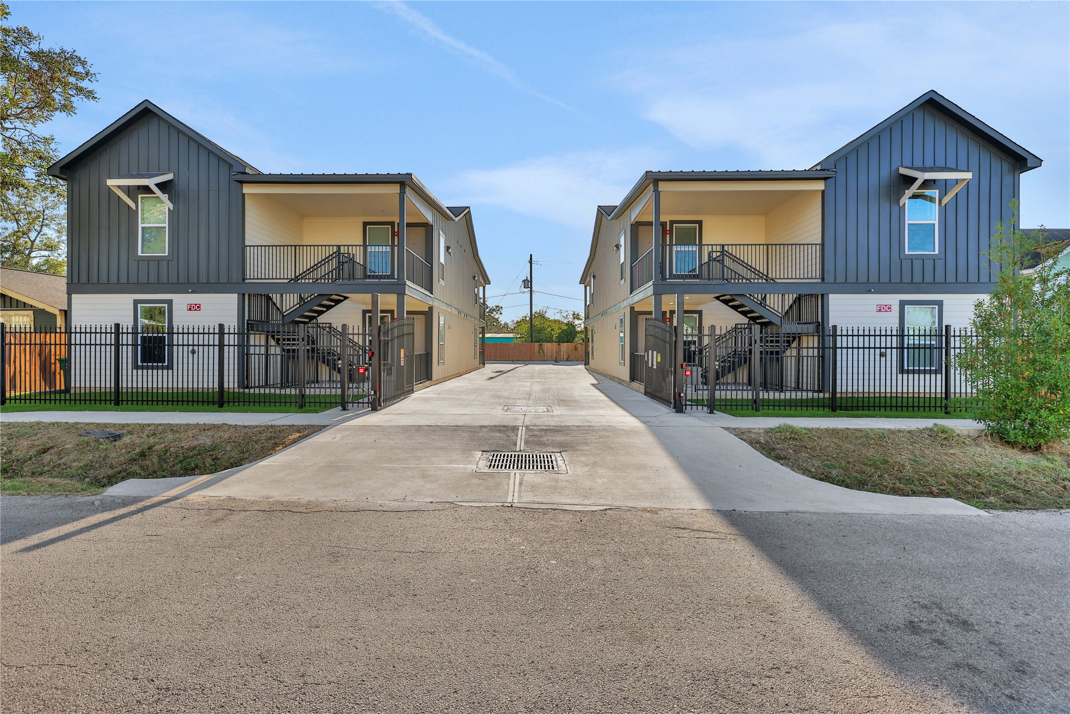 2613 Delafield Street, Unit 2 Houston, TX 77023 - Photo 1 of 27