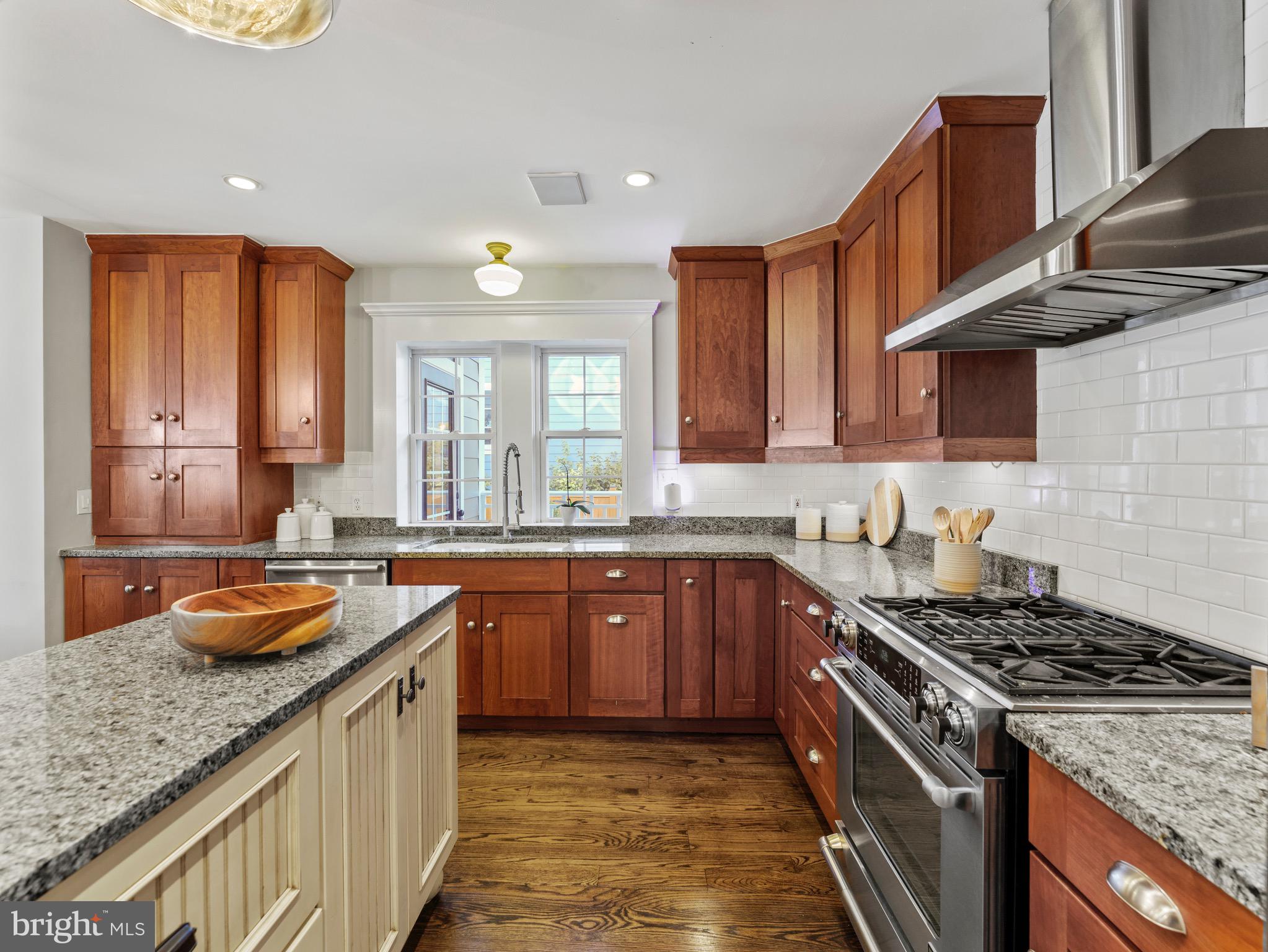 2812 1st Road North Arlington, VA 22201 - Photo 6 of 30