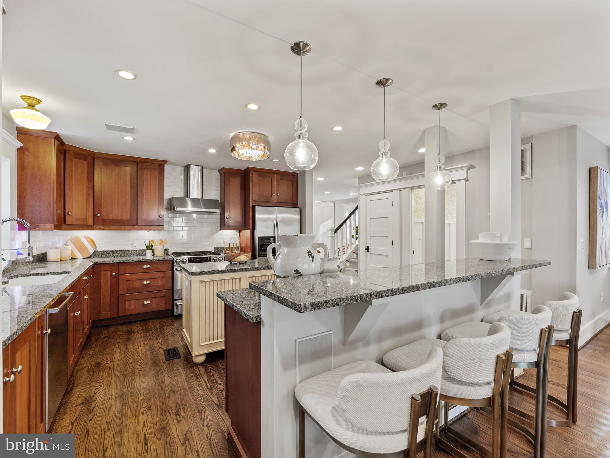 2812 1st Road North Arlington, VA 22201 - Photo 7 of 30