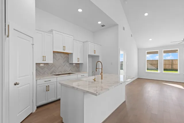 $427,233 | 7455 Fraser Peak Drive, Katy, TX 77493