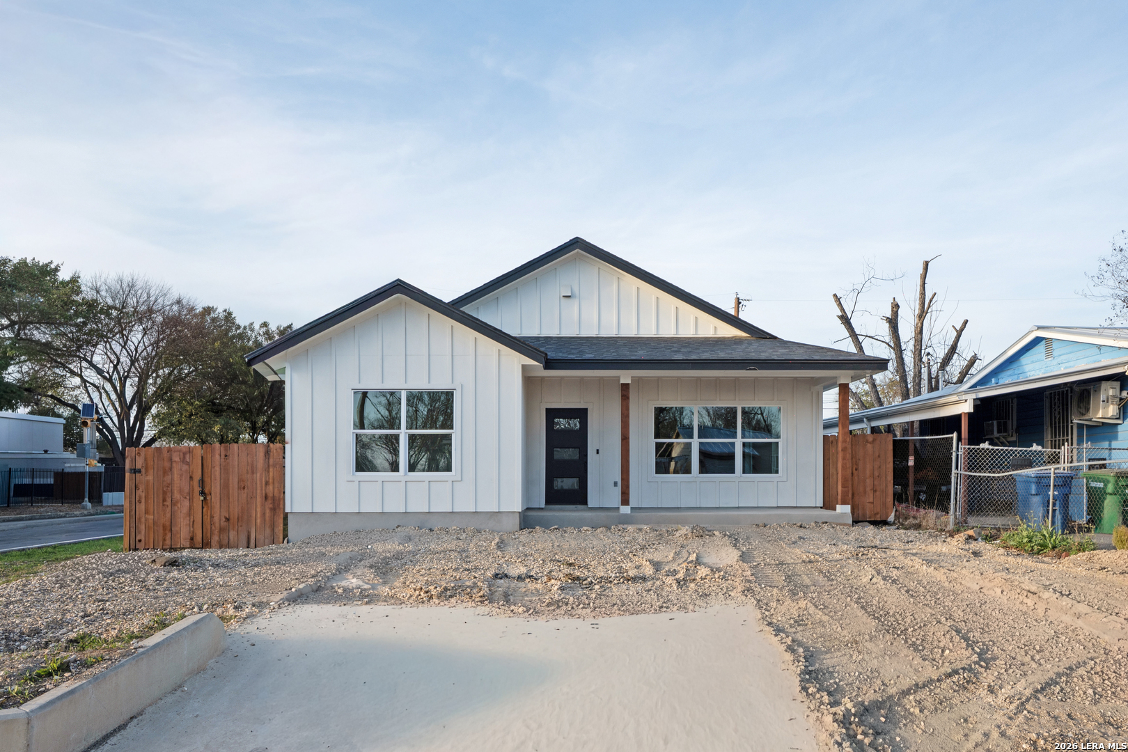 255 Venice San Antonio, TX 78201 - Photo 2 of 11