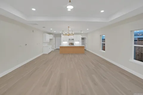 $365,000 | 255 Venice, San Antonio, TX 78201