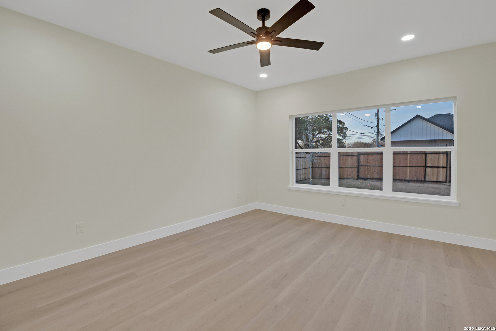 255 Venice San Antonio, TX 78201 - Photo 6 of 11