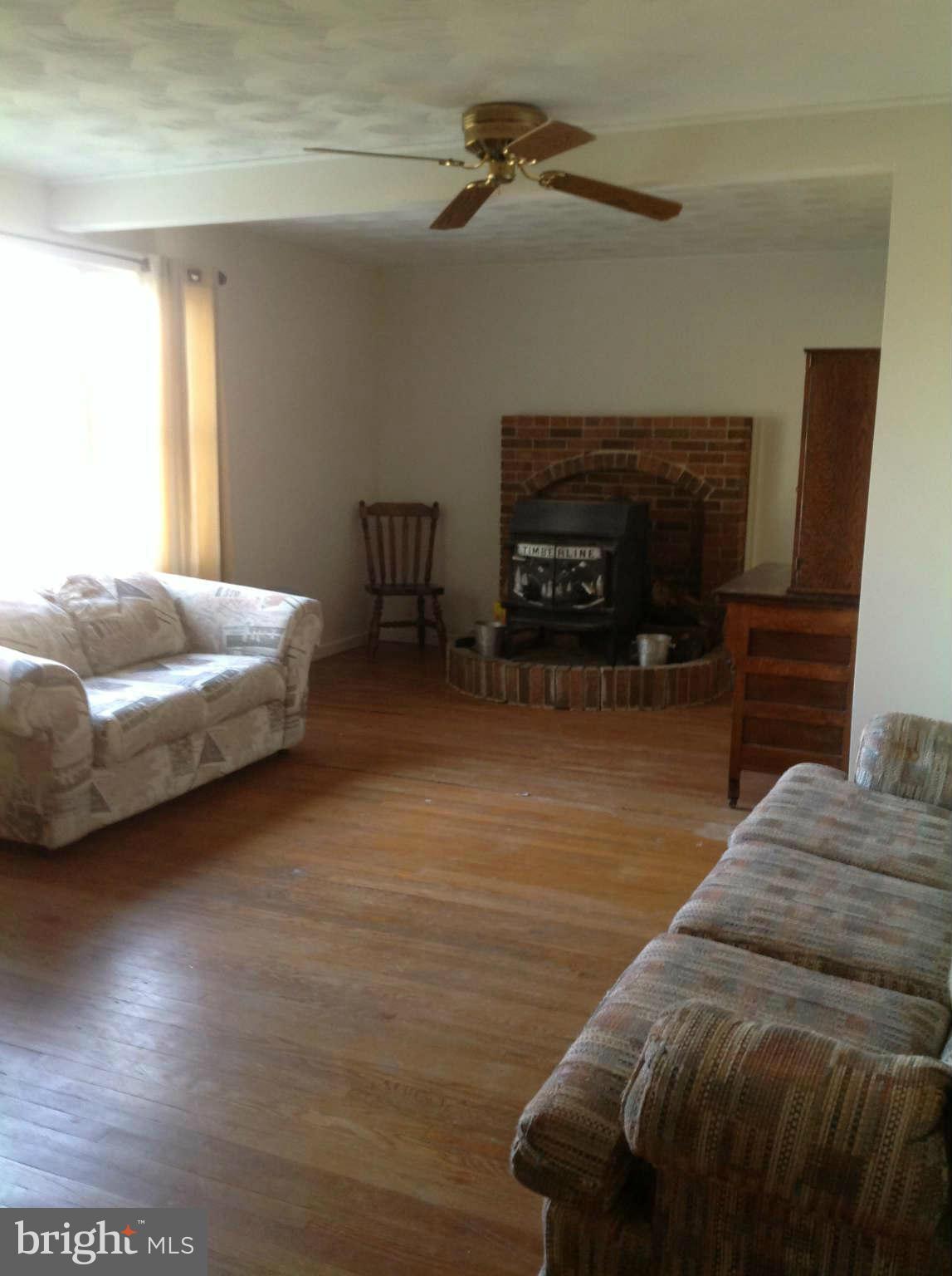 14535 Rock Point Road Newburg, MD 20664 - Photo 10 of 30 Family Room