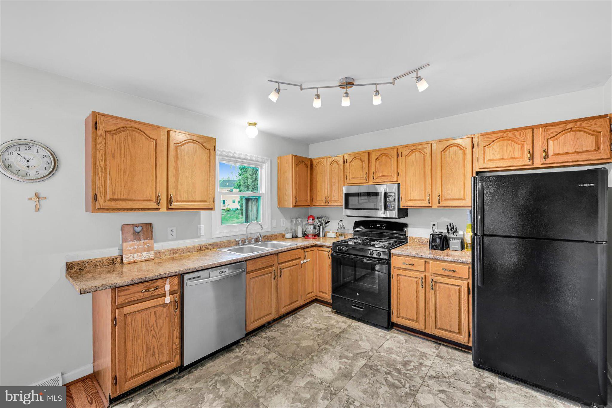 61 Brookfield Road Lititz, PA 17543 - Photo 14 of 32