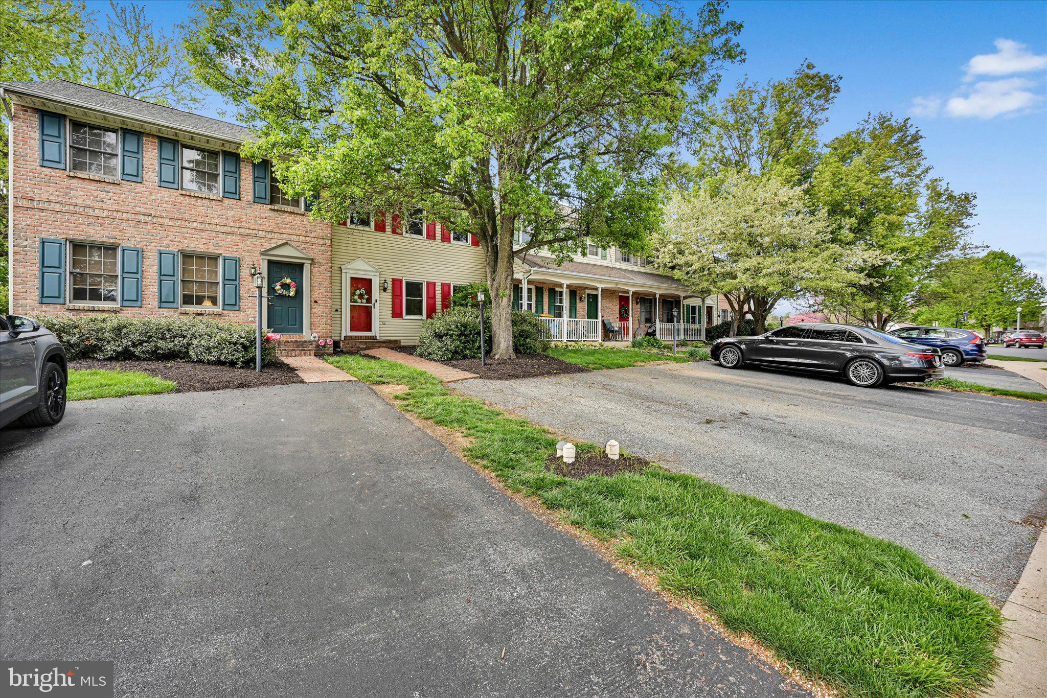61 Brookfield Road Lititz, PA 17543 - Photo 3 of 32