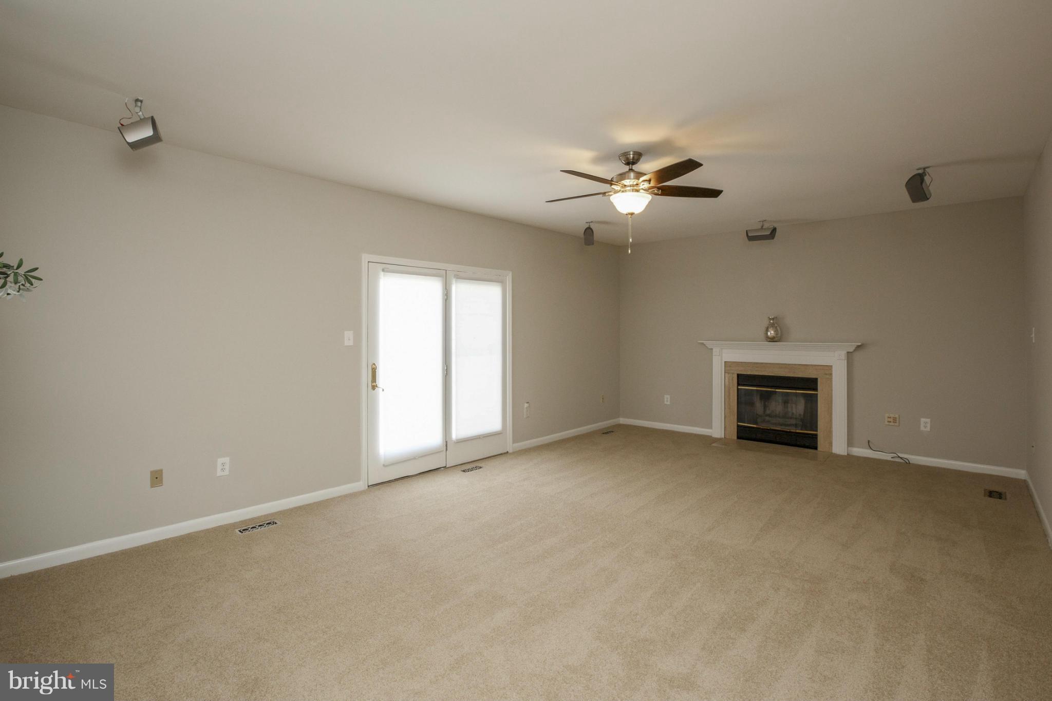 3710 Live Oak Road Randallstown, MD 21133 - Photo 14 of 28 Family Room