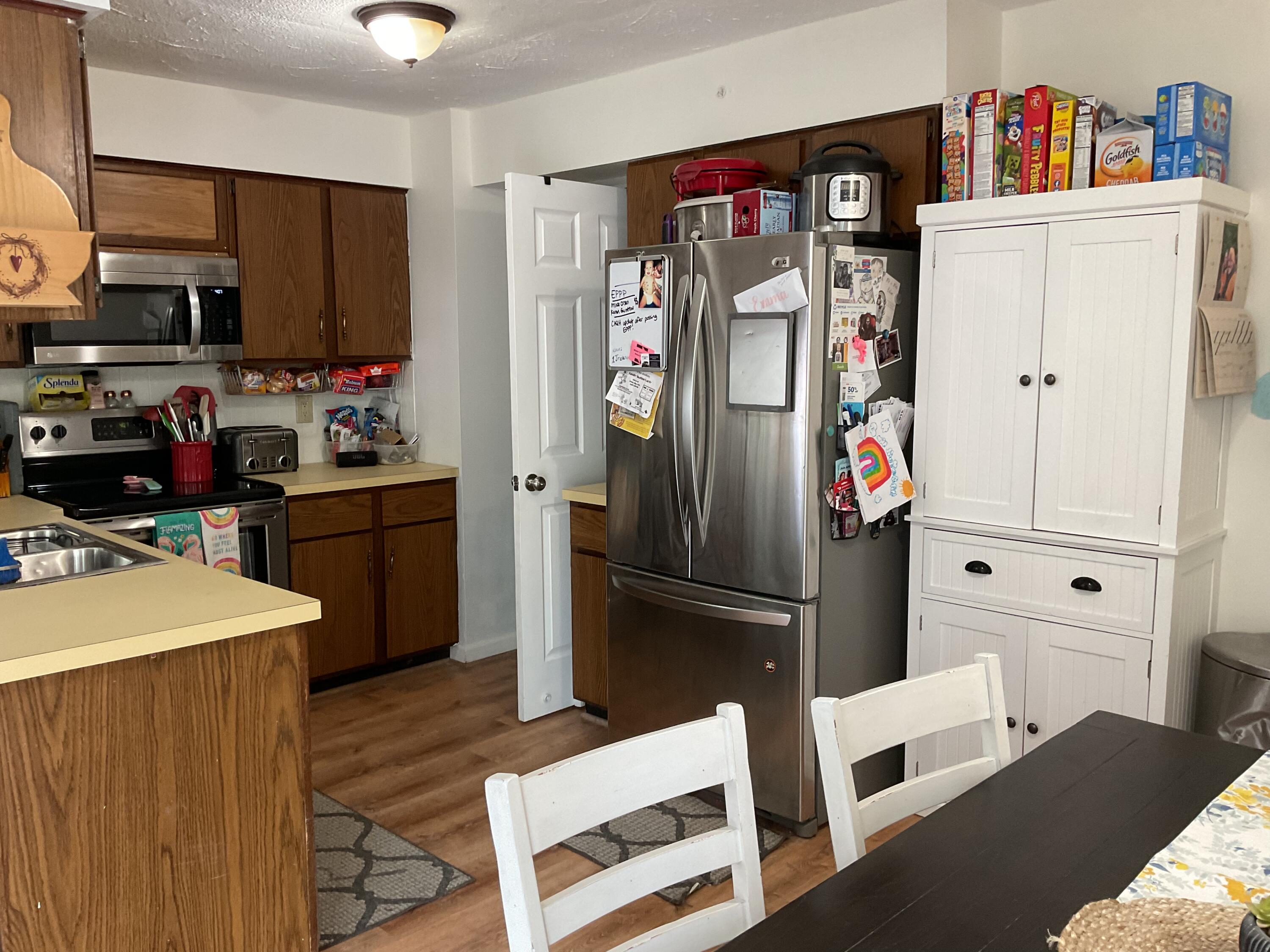 5992 Willowbridge Road Ypsilanti, MI 48197 - Photo 5 of 23 35E154AF-633C-4F1C-9711-B0F58BA9A498