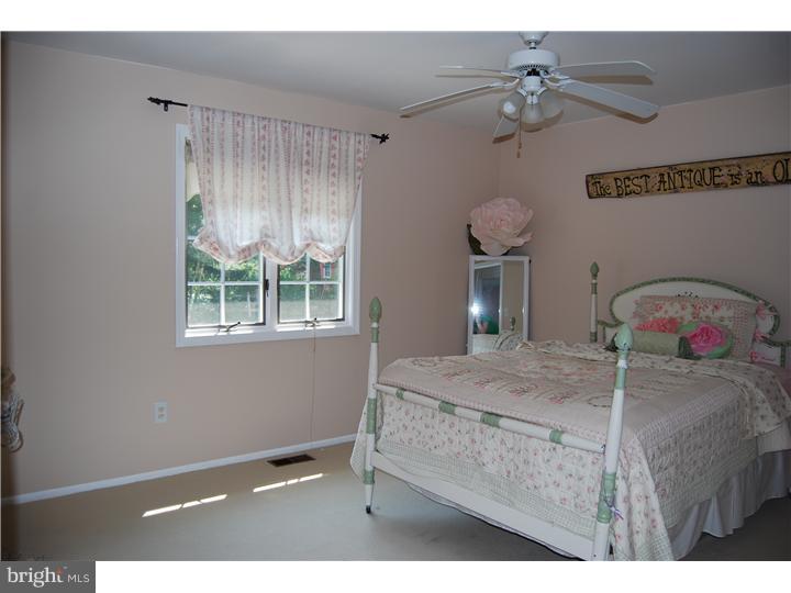 115 Windmoor Road Delran, NJ 08075 - Photo 18 of 25