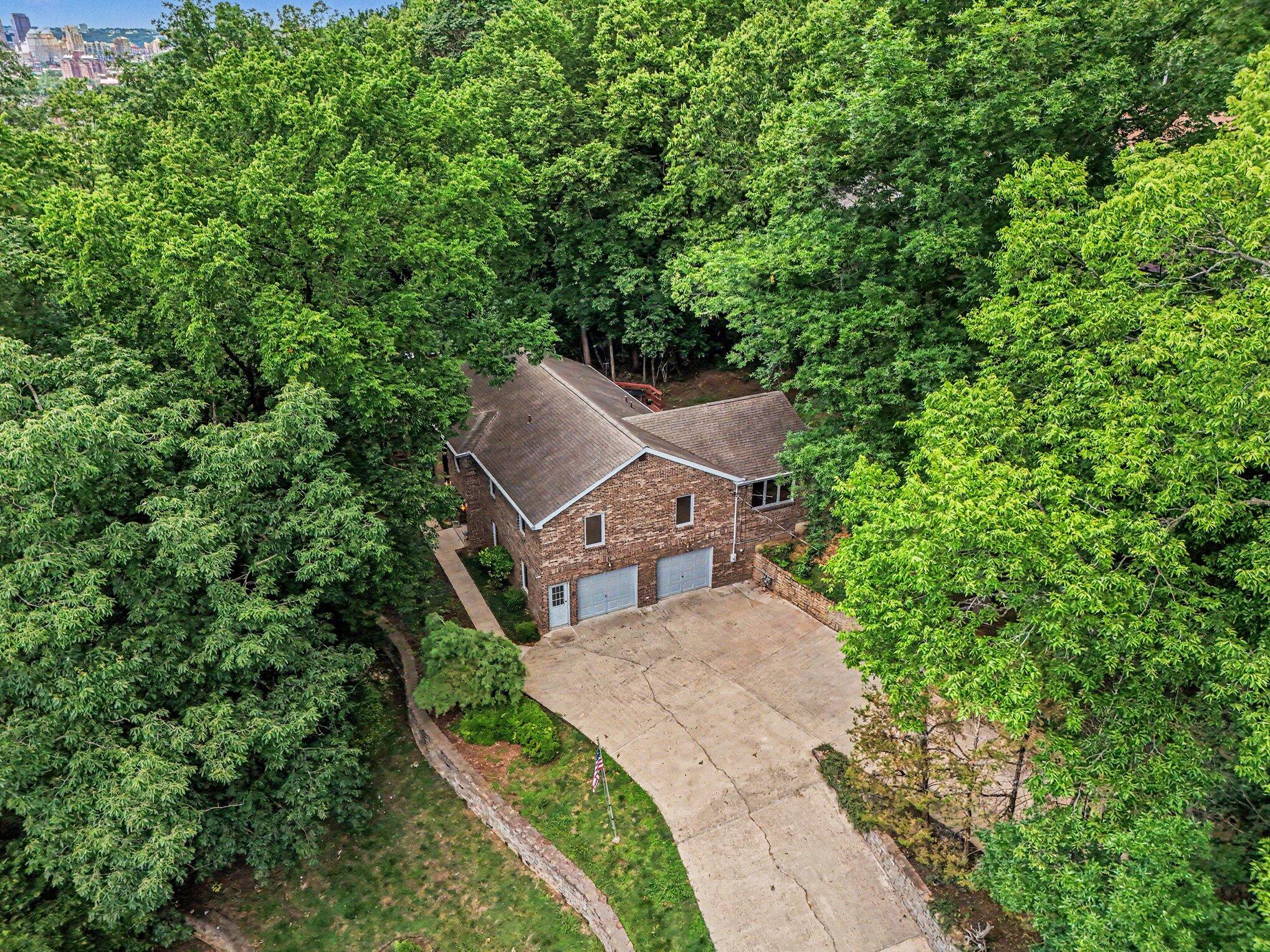 829 Lincoln Road Bellevue, KY 41073 - Photo 1 of 49 file_1979