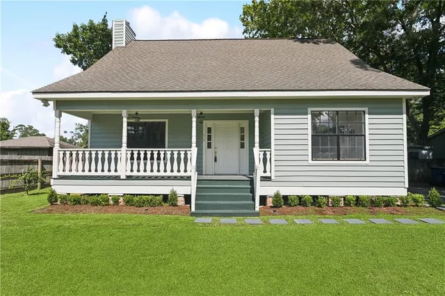 $2,500 | 514 Castain Drive, Mandeville, LA 70448