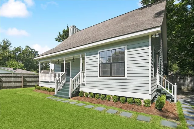$2,500 | 514 Castain Drive, Mandeville, LA 70448