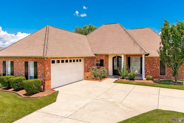 $2,400 | 3912 Poplar Grove Drive, Addis, LA 70710