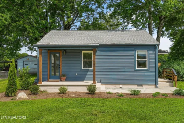 $265,900 | 1025 Cherry Street, Alcoa, TN 37701