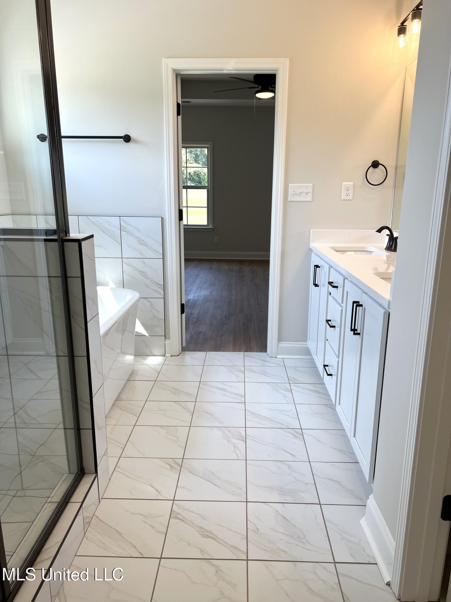 2499 Scott Mdws Lane Hernando, MS 38632 - Photo 13 of 23 IMG_3967