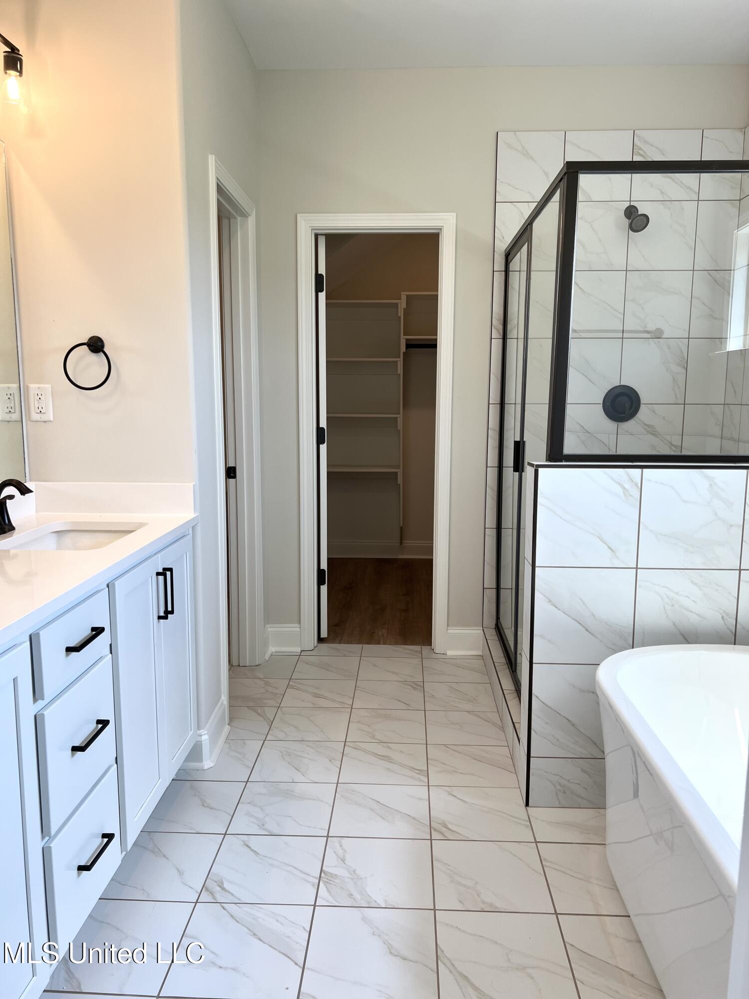 2499 Scott Mdws Lane Hernando, MS 38632 - Photo 14 of 23 IMG_3968