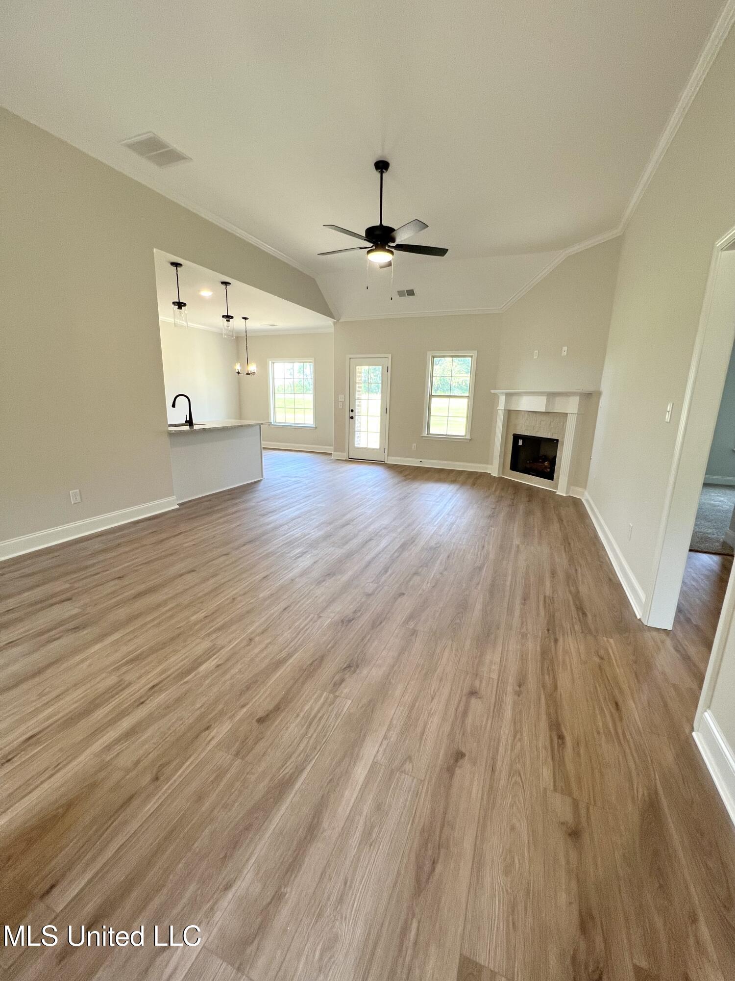 2499 Scott Mdws Lane Hernando, MS 38632 - Photo 8 of 23 IMG_3954