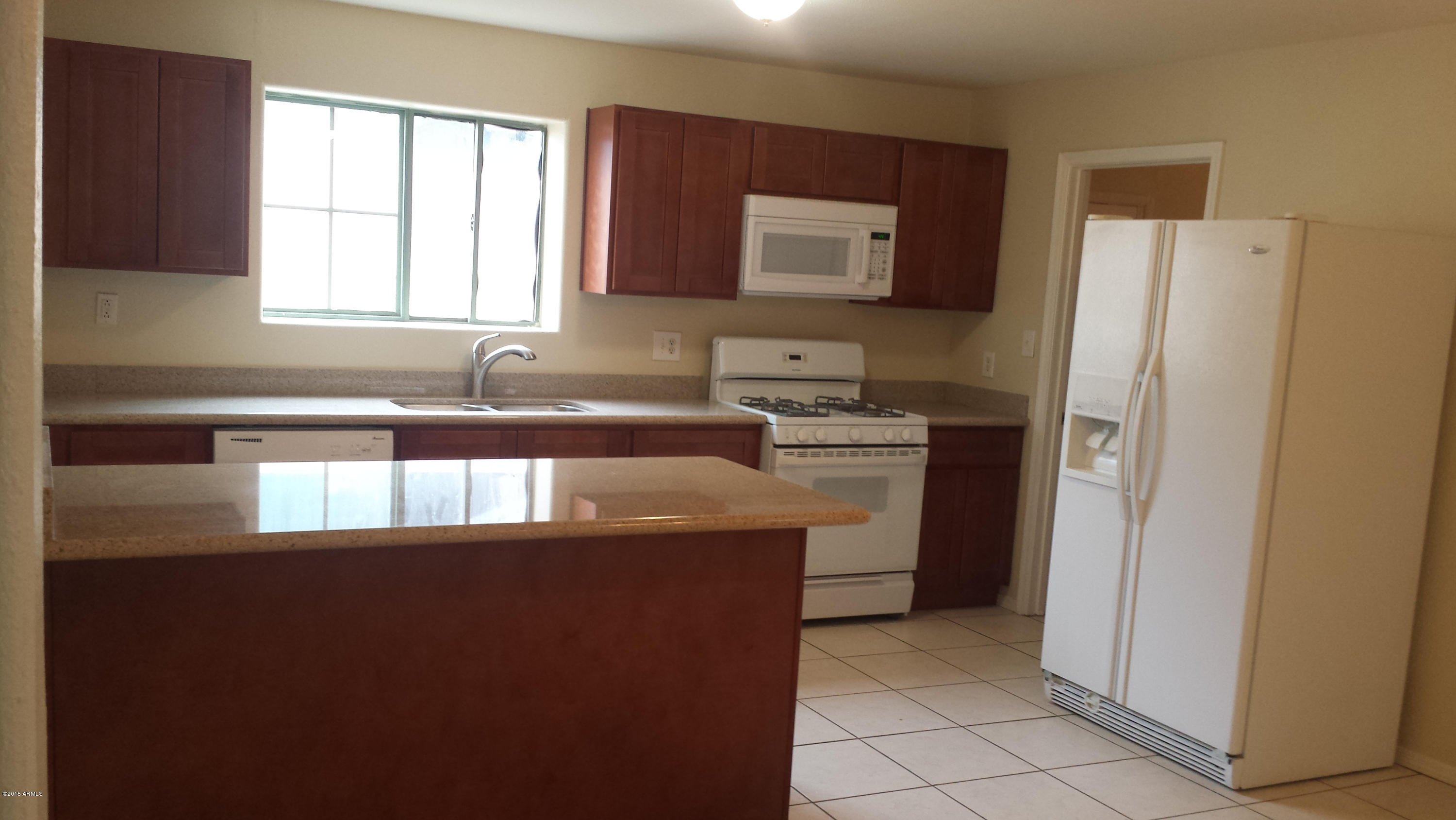 4422 West Cheery Lynn Road, Unit WOW Phoenix, AZ 85031 - Photo 5 of 34 20150126_134405