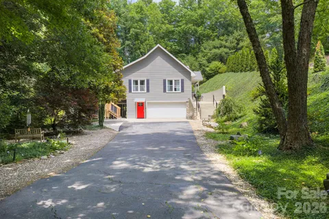 $1,100,000 | 153 SkyView Circle, Asheville, NC 28804