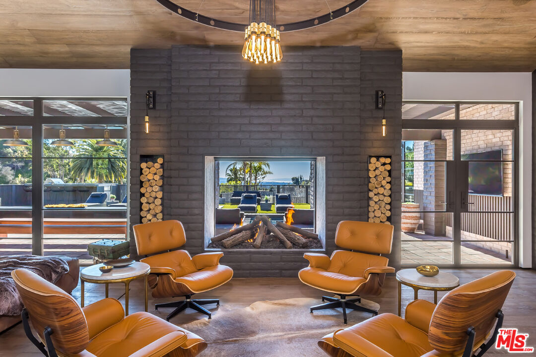 1707 Rising Glen Road Los Angeles, CA 90069 - Photo 11 of 54
