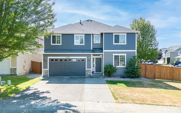 $3,700 | 17728 140th Avenue East, Puyallup, WA 98374