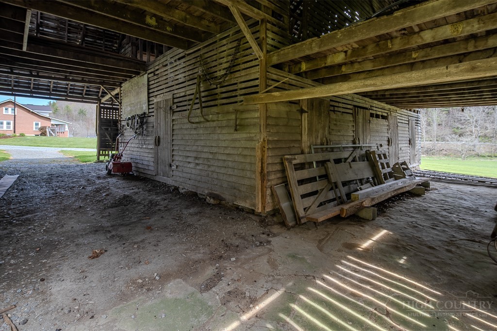 150 Wm Hardy Mast Road Sugar Grove, NC 28679 - Photo 38 of 46