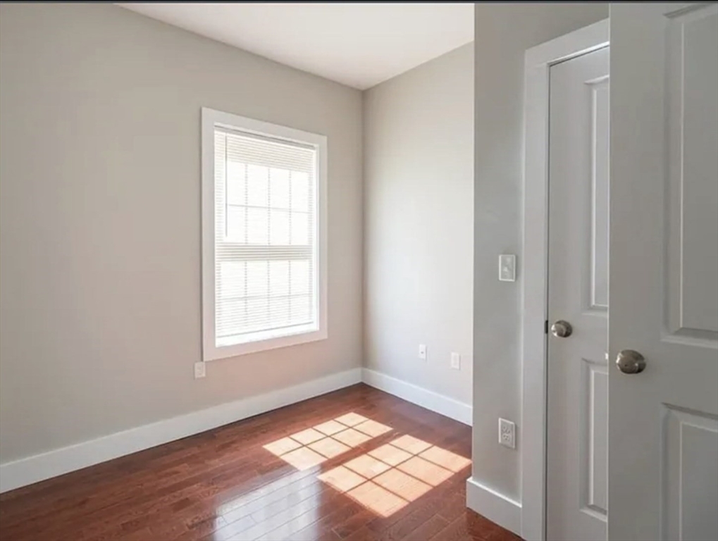 33 Covington Street, Unit 2 Boston, MA 02127 - Photo 4 of 9