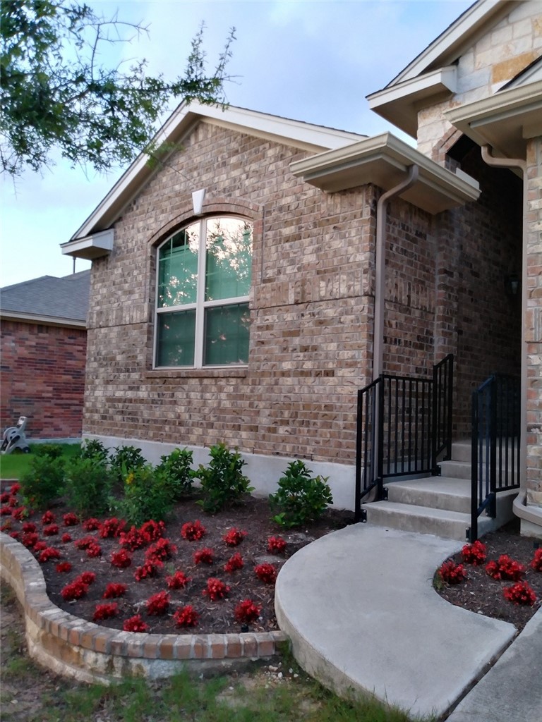 348 Stone View Trail Austin, TX 78737 - Photo 2 of 26 Lovely landscaping