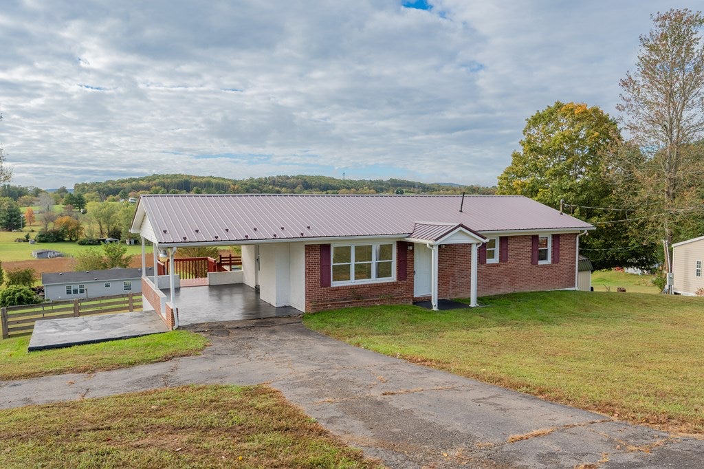578 Sheffey School Road Max Meadows, VA 24360 - Photo 3 of 60 Gallery Image 3