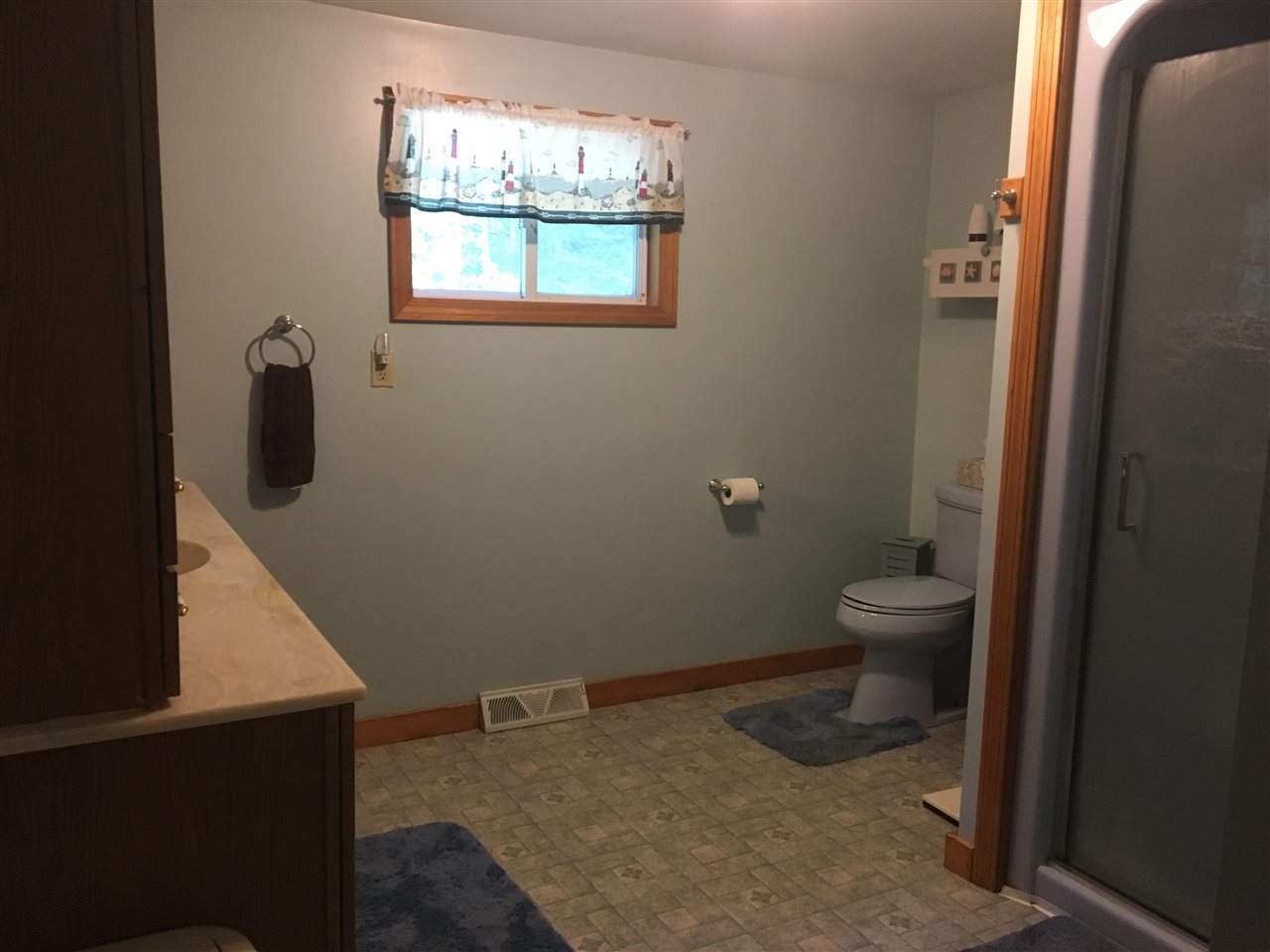262 Hampstead Road Derry, NH 03038 - Photo 20 of 22
