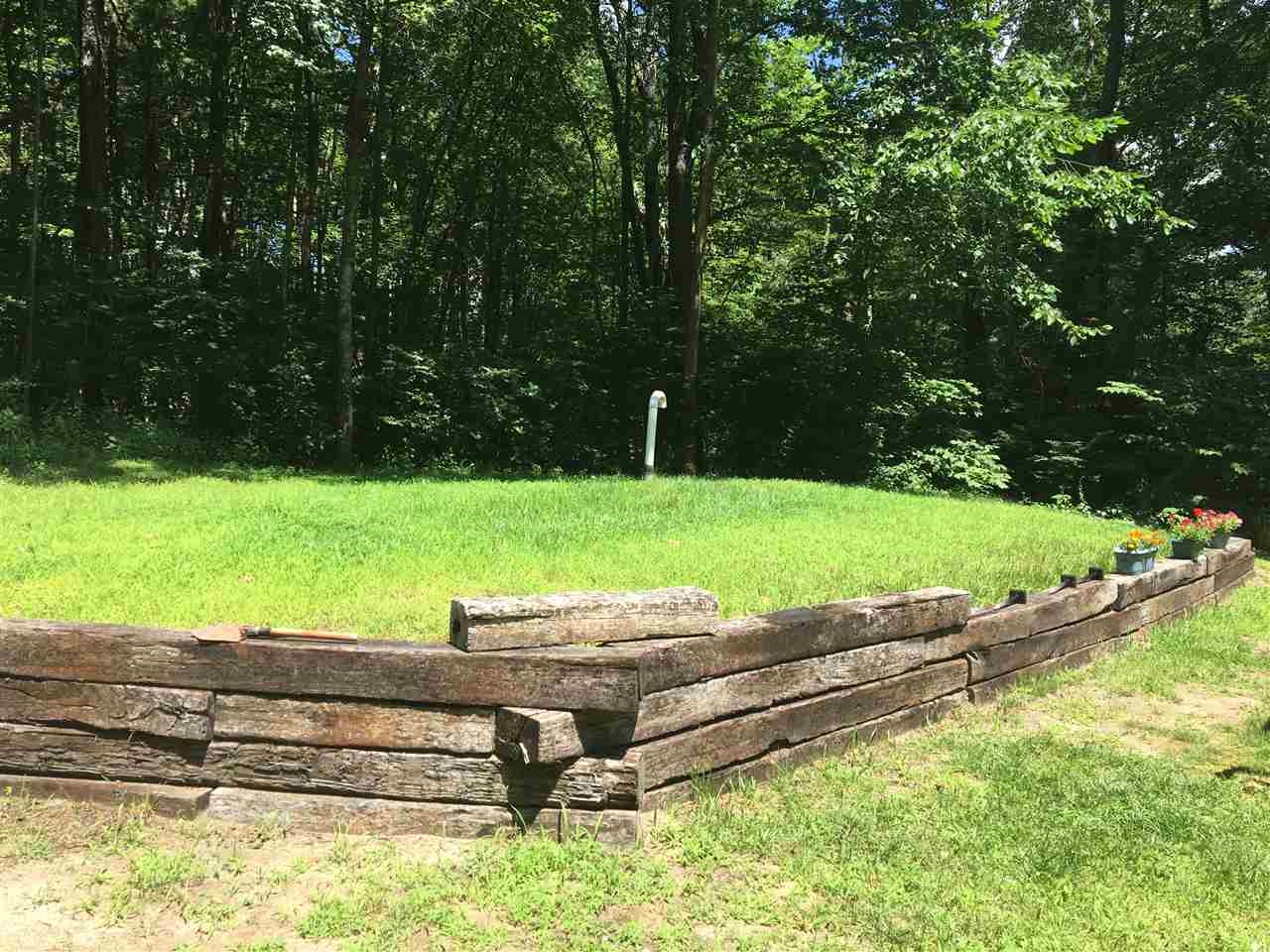 262 Hampstead Road Derry, NH 03038 - Photo 6 of 22
