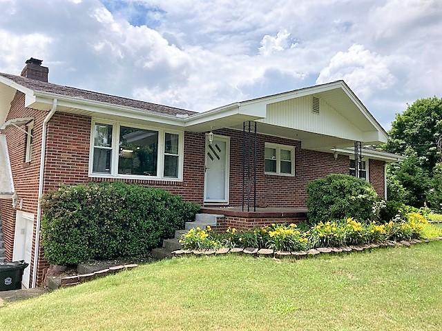 103 Young Road Johnson City, TN 37604 - Photo 1 of 39 IMG_7633