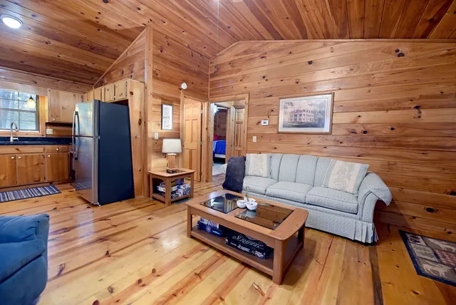 $389,900 | 31 Eagle Feather Drive, Blue Ridge, GA 30513