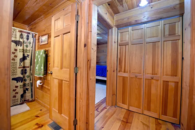 $389,900 | 31 Eagle Feather Drive, Blue Ridge, GA 30513