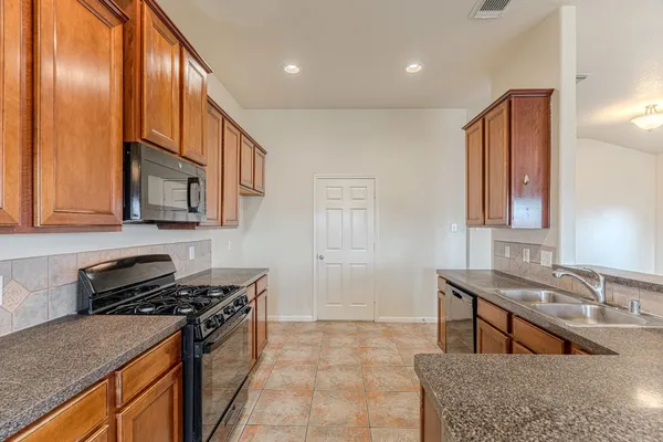 $1,900 | 6526 Bella Noche Drive, Spring, TX 77379