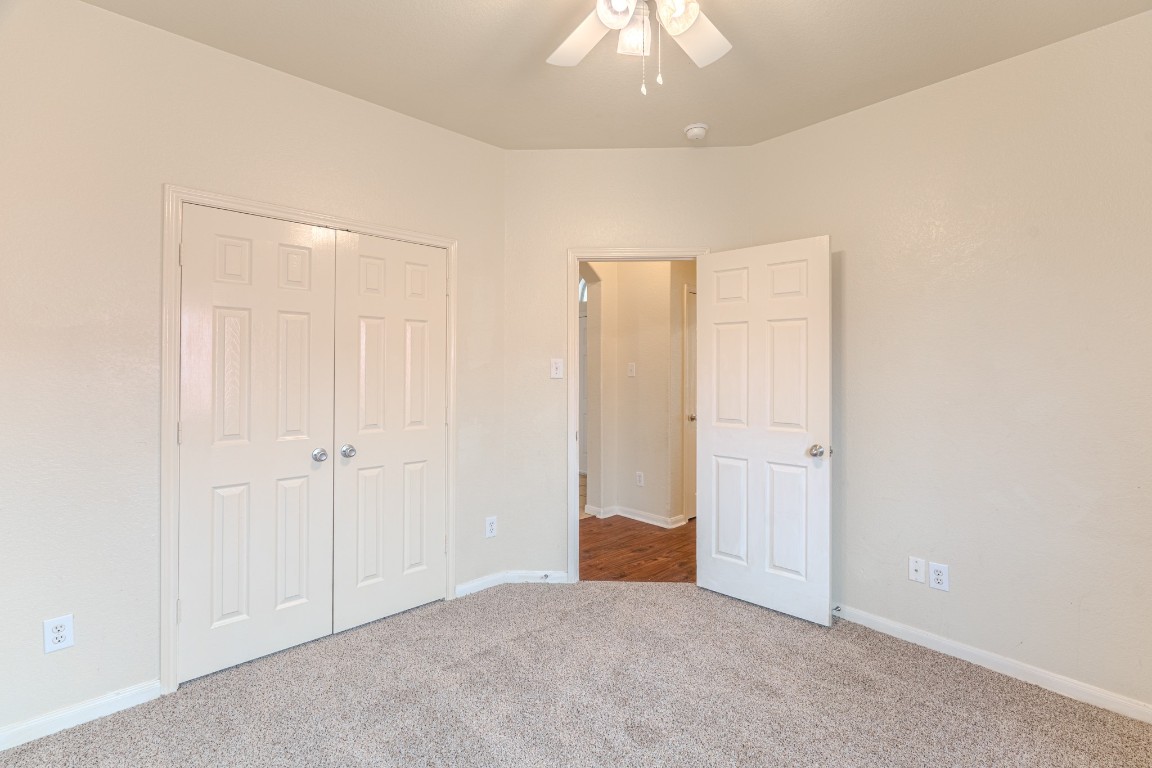 6526 Bella Noche Drive Spring, TX 77379 - Photo 37 of 46 an empty room with a bathroom