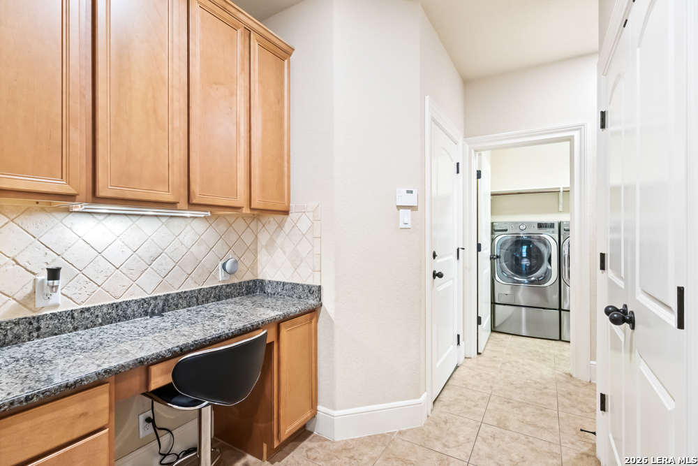 8927 Cimarron Route San Antonio, TX 78255 - Photo 13 of 35