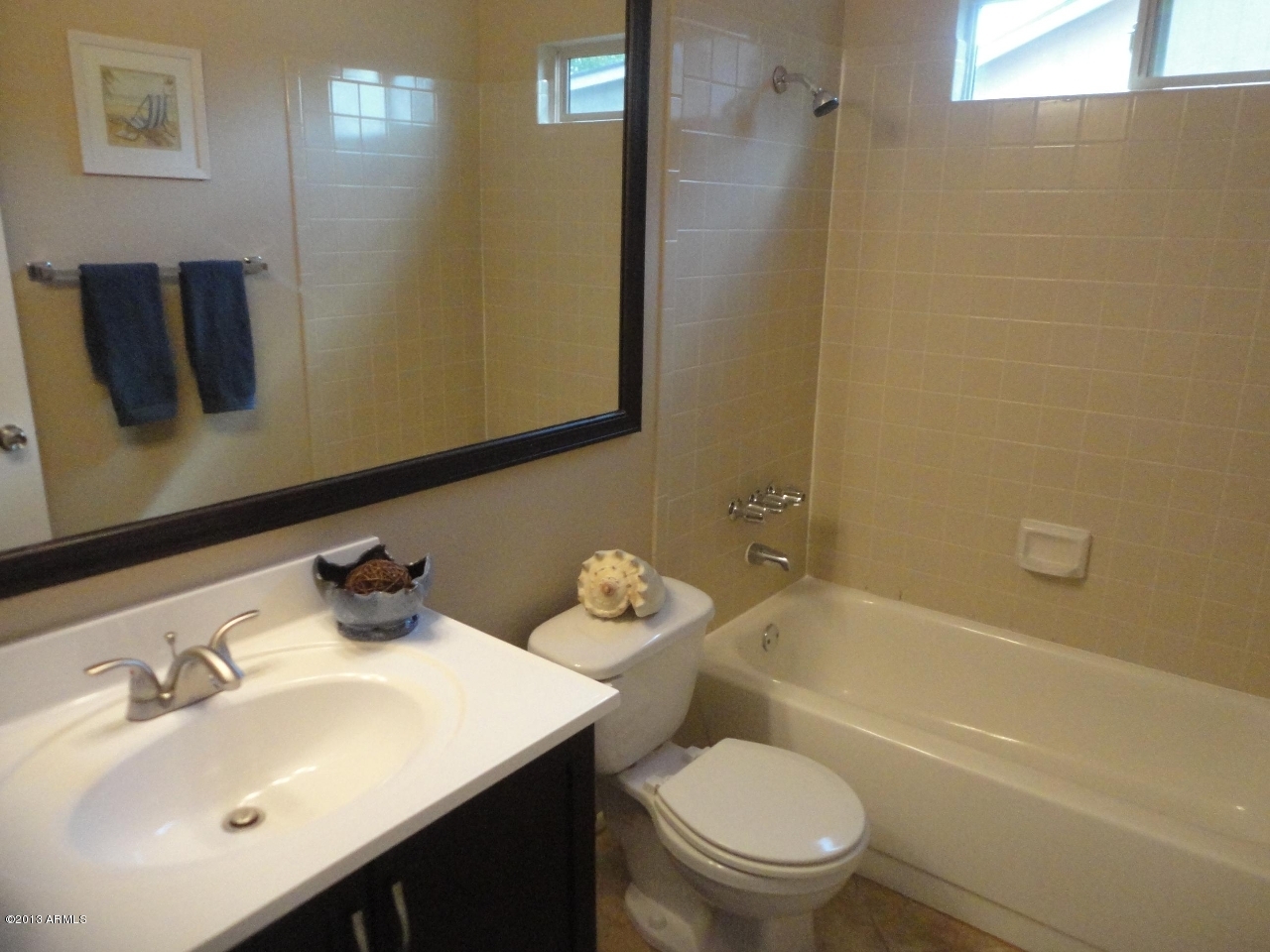 324 East Harwell Road Gilbert, AZ 85234 - Photo 15 of 19 BATH 1
