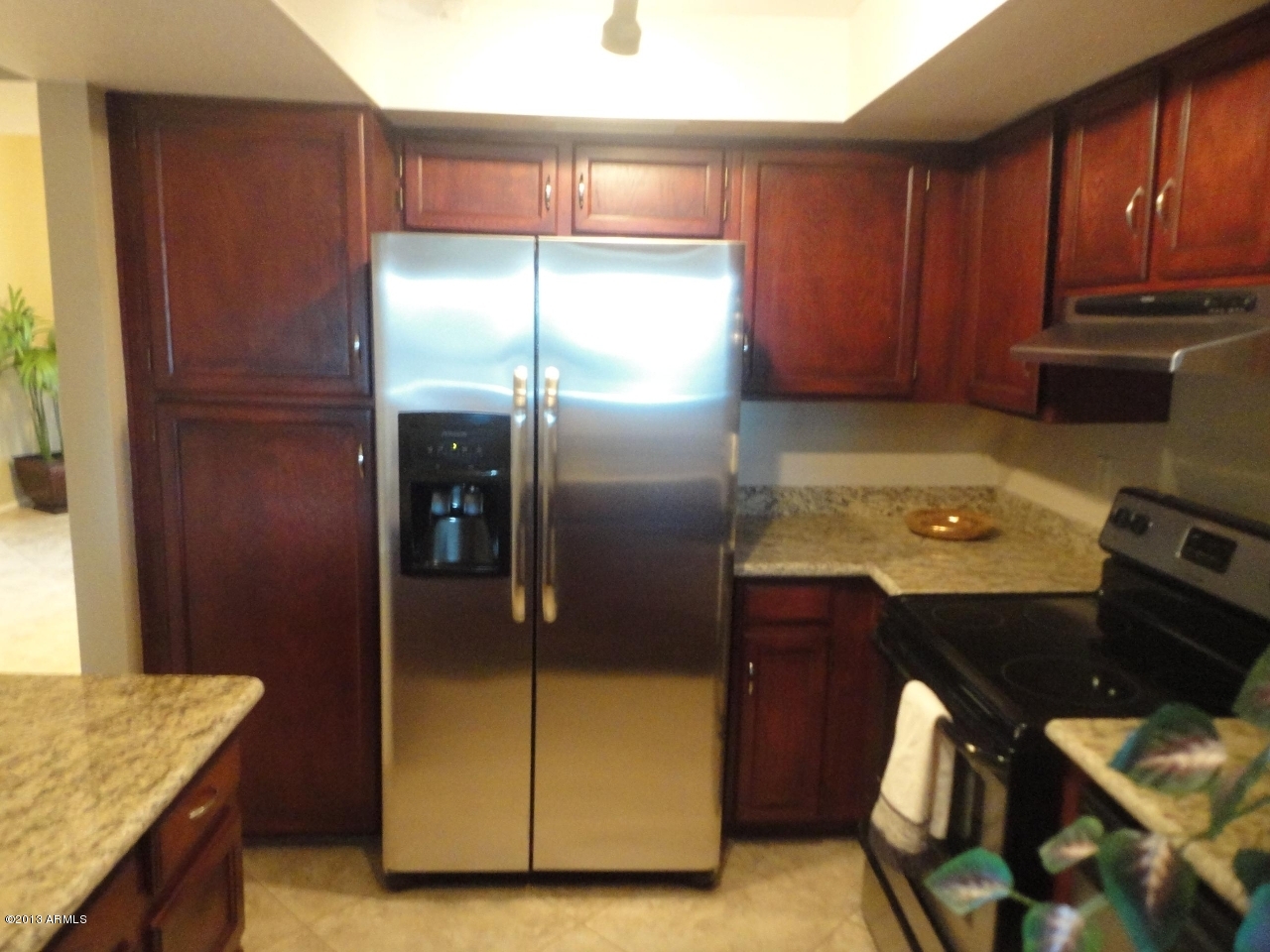 324 East Harwell Road Gilbert, AZ 85234 - Photo 3 of 19 KITCHEN 2