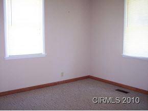 3402 North Huntington Road Marion, IN 46952 - Photo 7 of 11 Gallery Image 7
