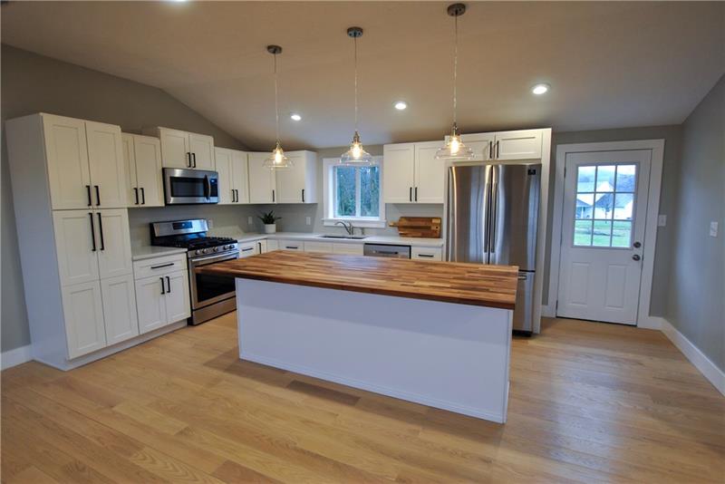 116 Grimm Road Sarver, PA 16055 - Photo 4 of 22
