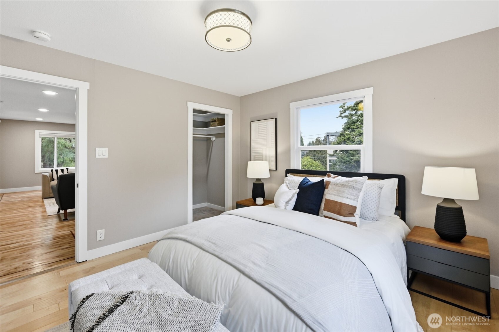 9402 36th Avenue Southwest Seattle, WA 98126 - Photo 13 of 33