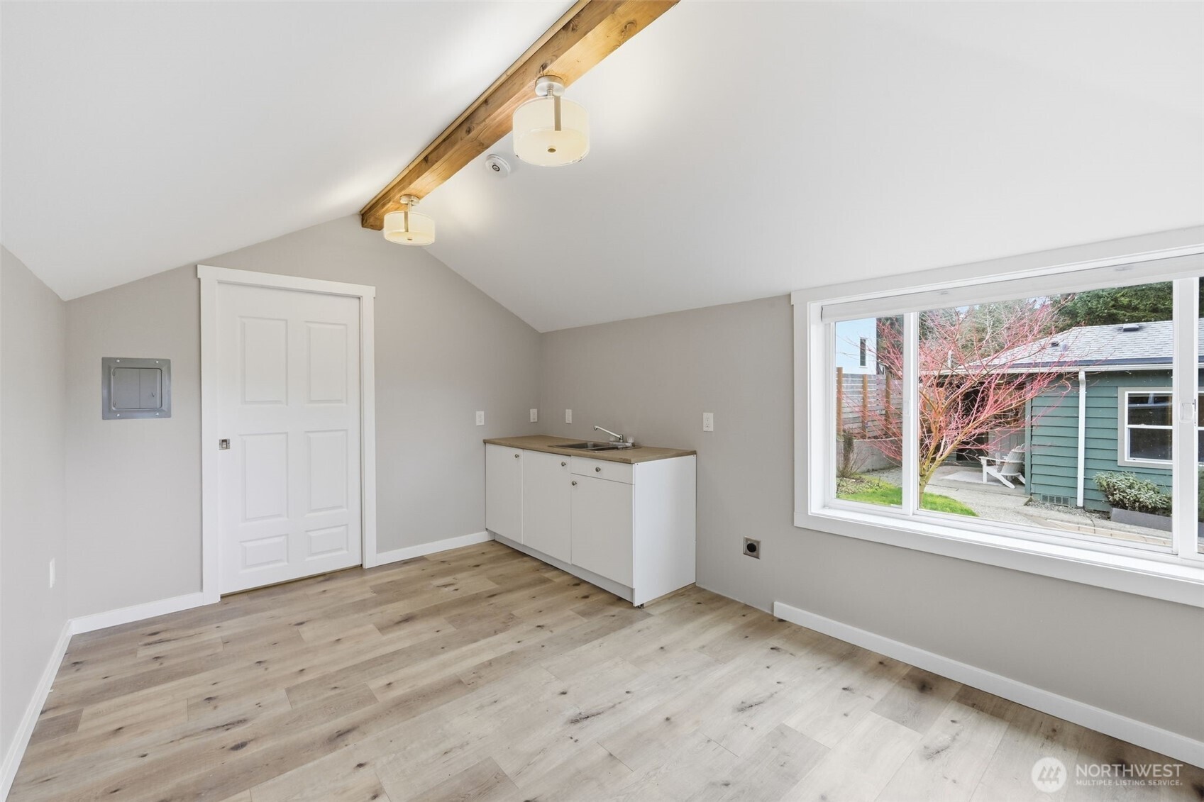 9402 36th Avenue Southwest Seattle, WA 98126 - Photo 26 of 33