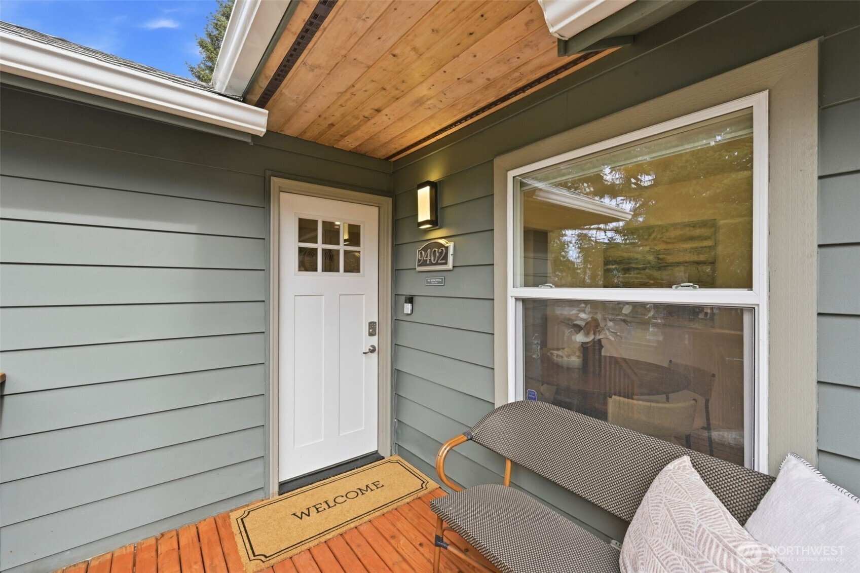 9402 36th Avenue Southwest Seattle, WA 98126 - Photo 4 of 33