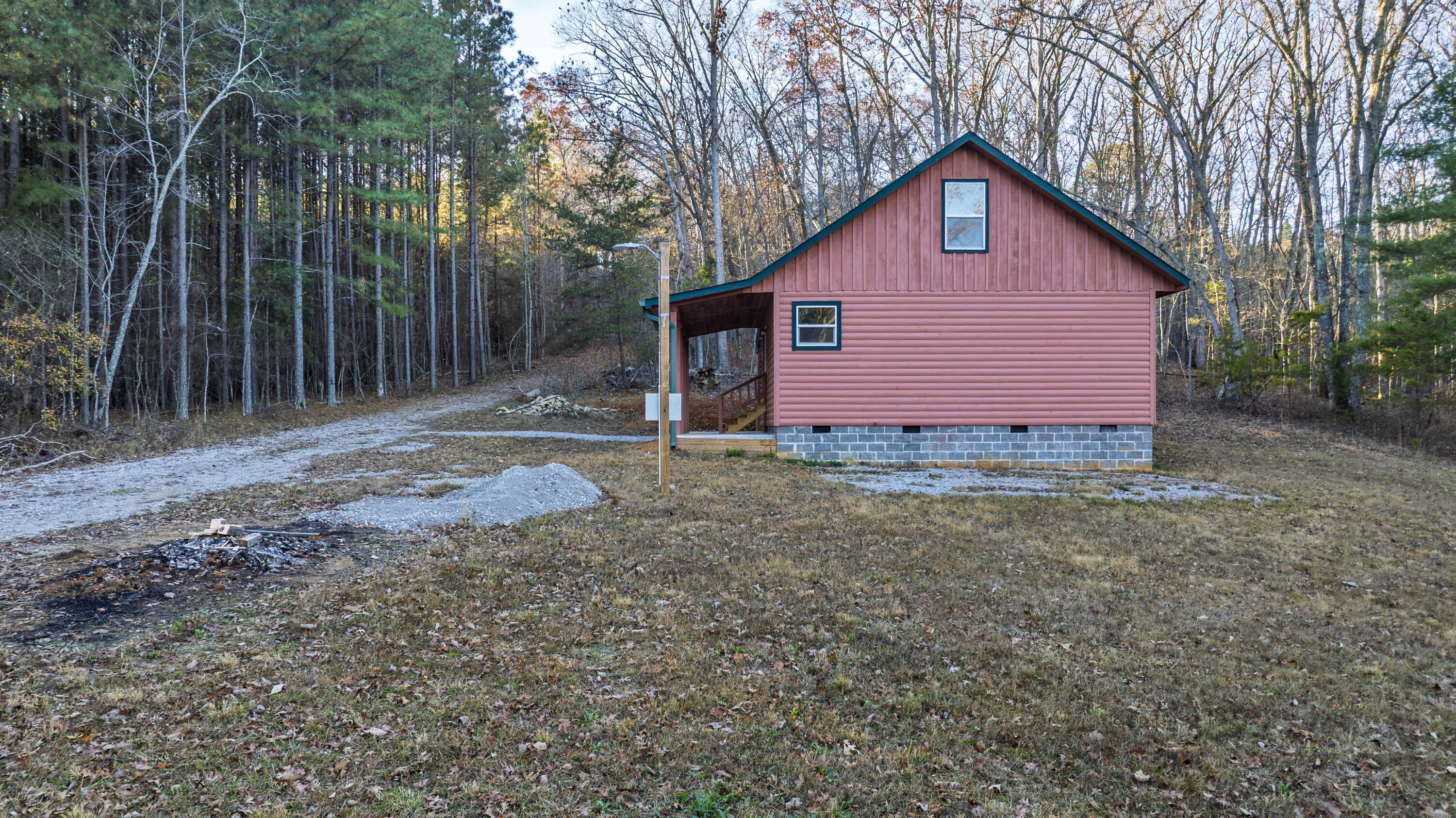 345 Magnolia Dr Spring Spring City, TN 37381 - Photo 28 of 35 05
