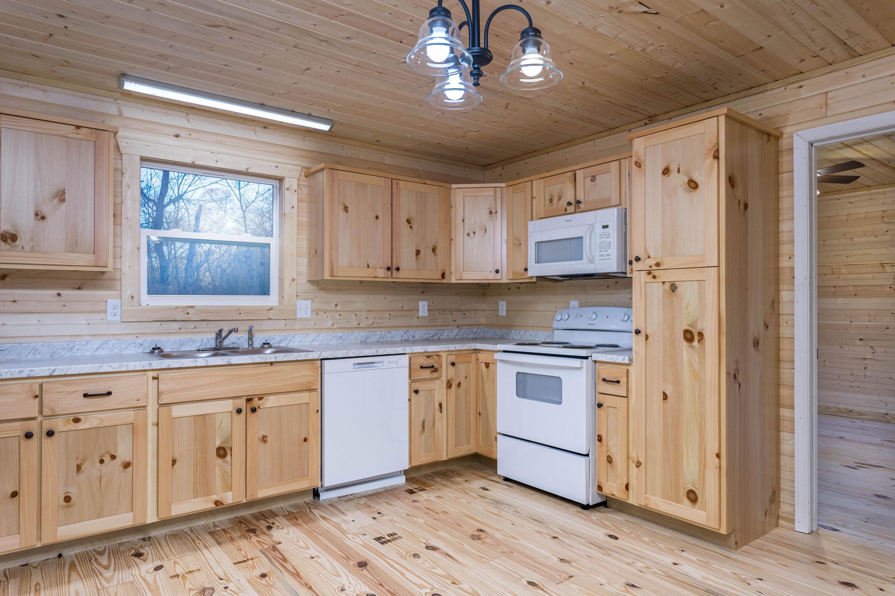 345 Magnolia Dr Spring Spring City, TN 37381 - Photo 9 of 35 13